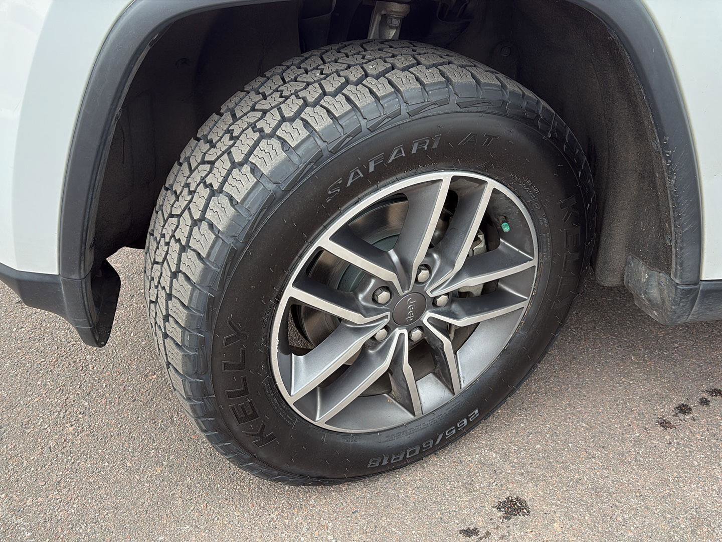 Used 2019 Jeep Grand Cherokee Limited image 8