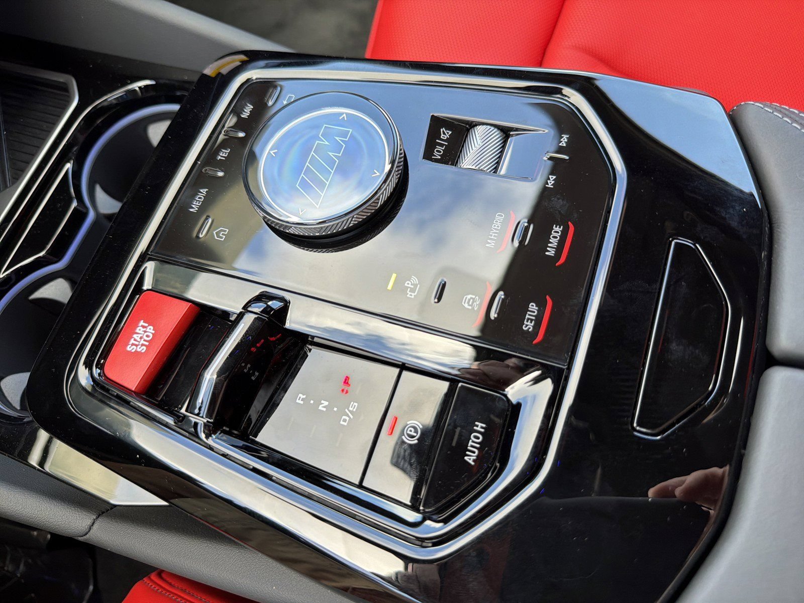 New 2027 BMW M5 w/ Executive Package AWD/4WD image 36