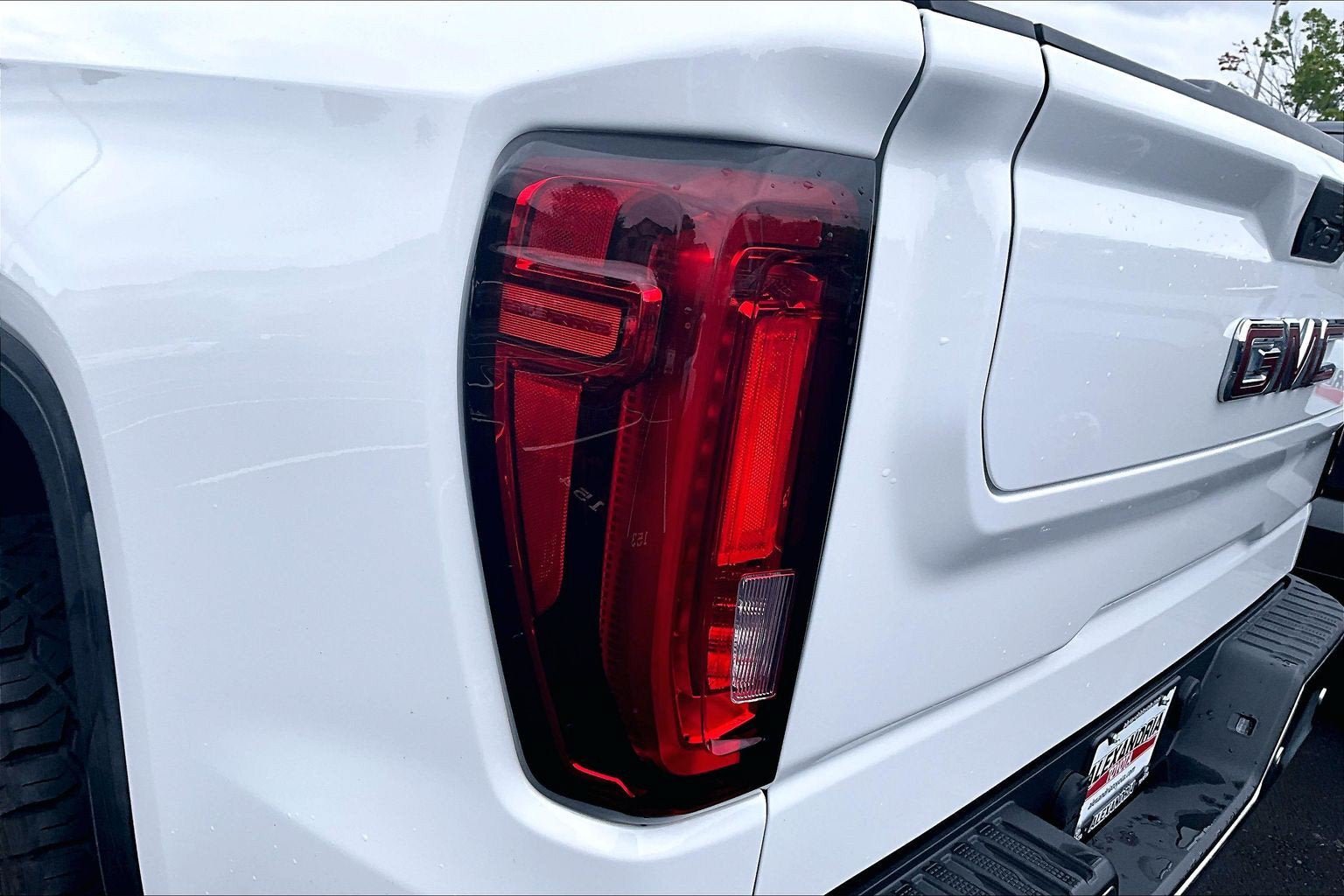 Used 2019 GMC Sierra 1500 SLT w/ SLT Premium Plus Package AWD/4WD image 27