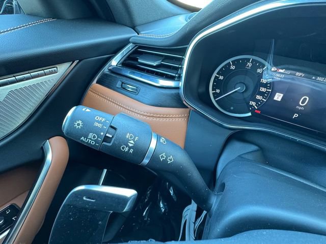 Used 2023 Jaguar F-PACE R-Dynamic S image 12