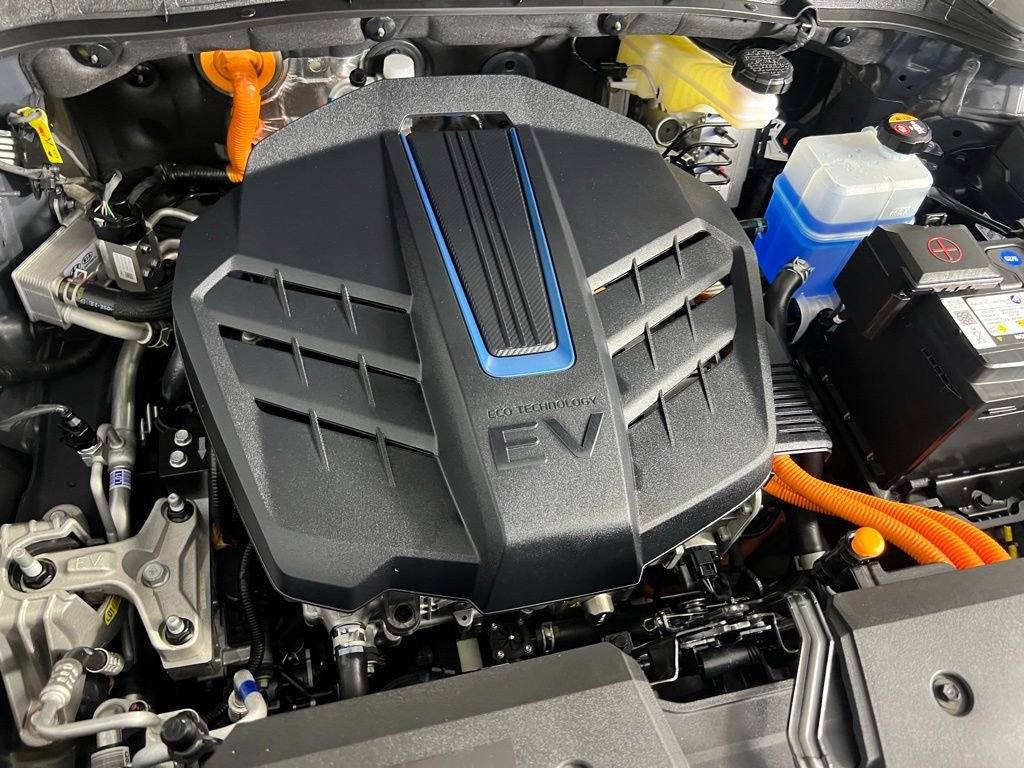 Used 2022 Hyundai Kona Limited w/ Cargo Package image 35