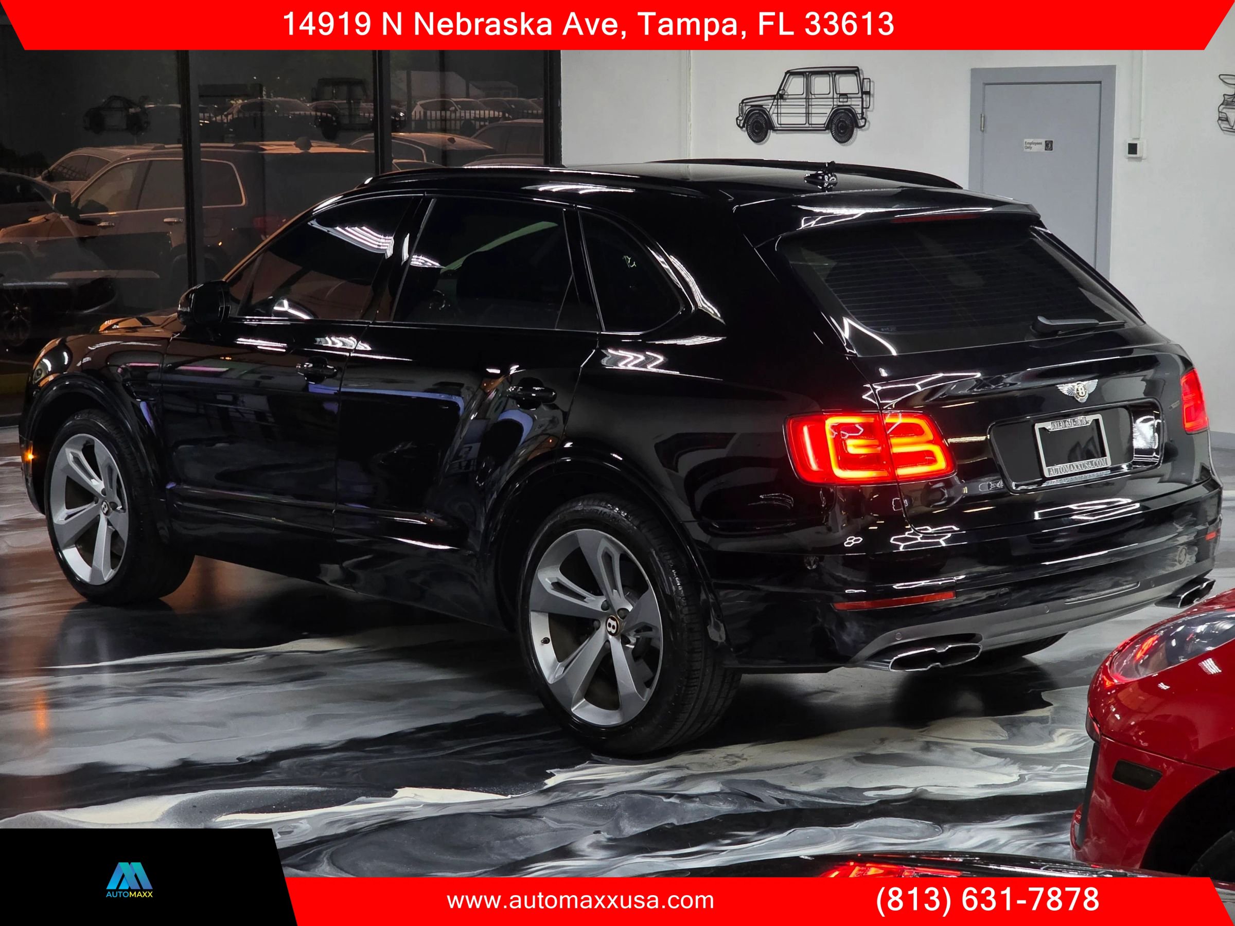 Used 2020 Bentley Bentayga Design Series AWD/4WD image 11