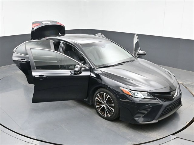 Used 2018 Toyota Camry L image 48