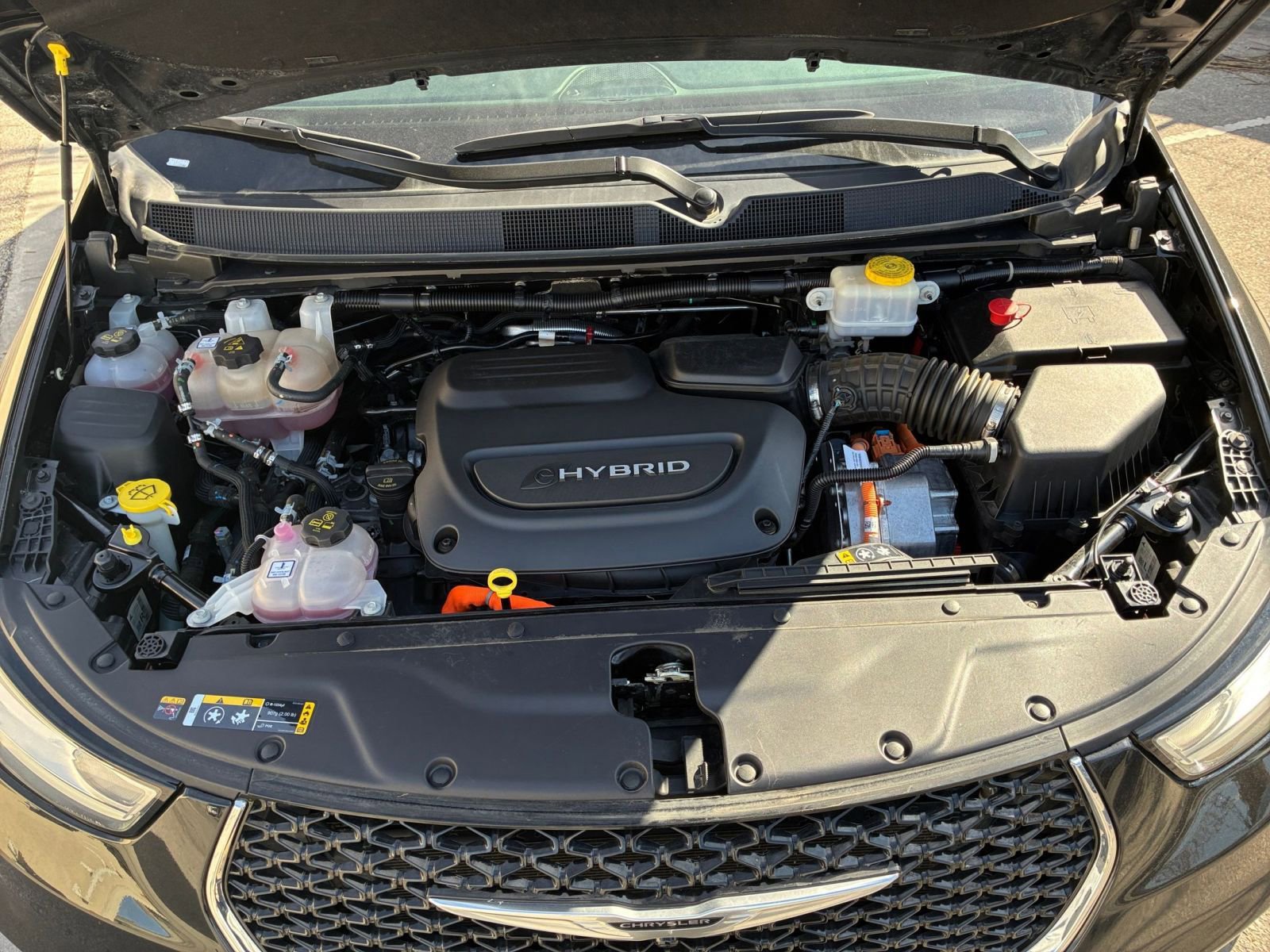 Used 2023 Chrysler Pacifica Touring-L image 35