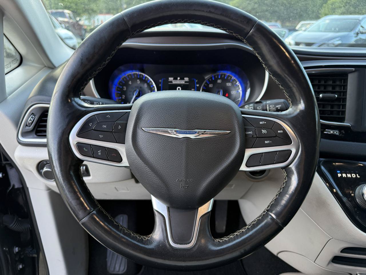 Used 2020 Chrysler Voyager LX w/ Cold Weather Group FWD image 14