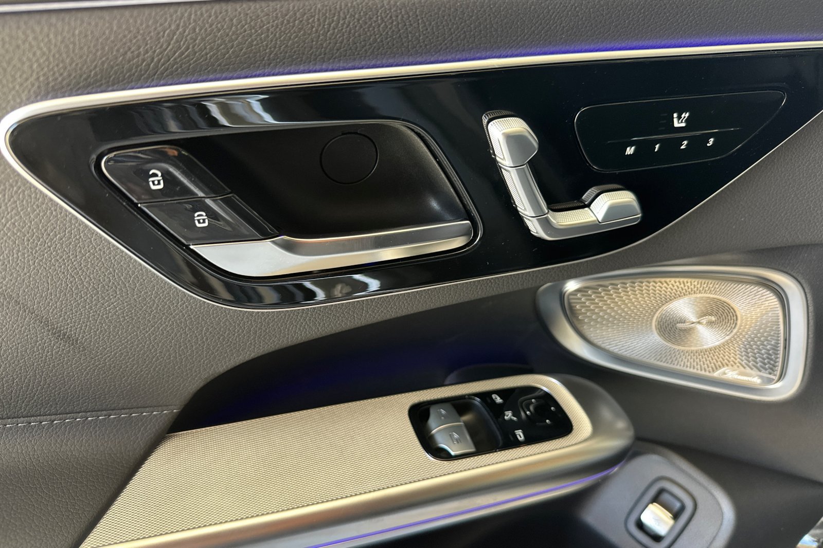 New 2026 Mercedes-Benz CLE 300 4MATIC Coupe image 11