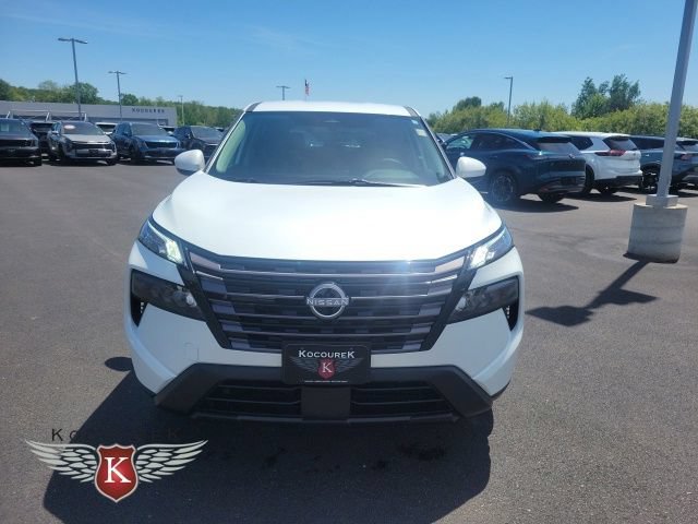 New 2026 Nissan Rogue SV AWD/4WD image 2