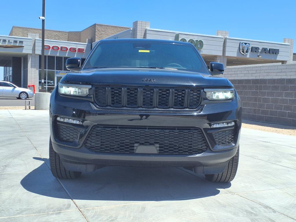 New 2025 Jeep Grand Cherokee Limited w/ Black Appearance Package RWD image 2