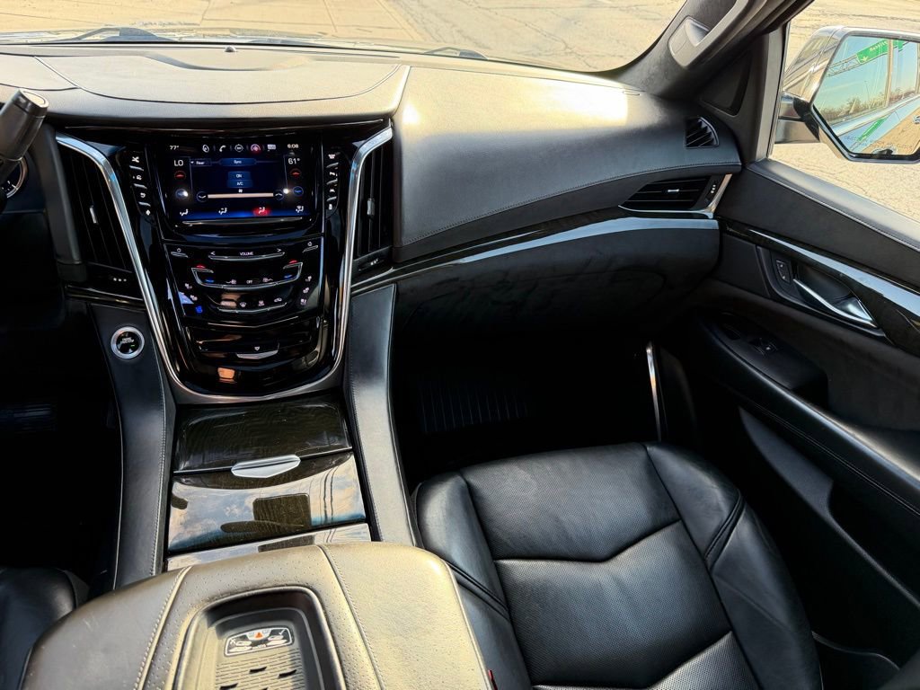 Used 2016 Cadillac Escalade ESV Platinum image 19