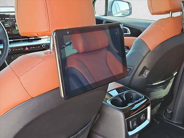 Used 2023 Kia Carnival SX Prestige FWD image 18