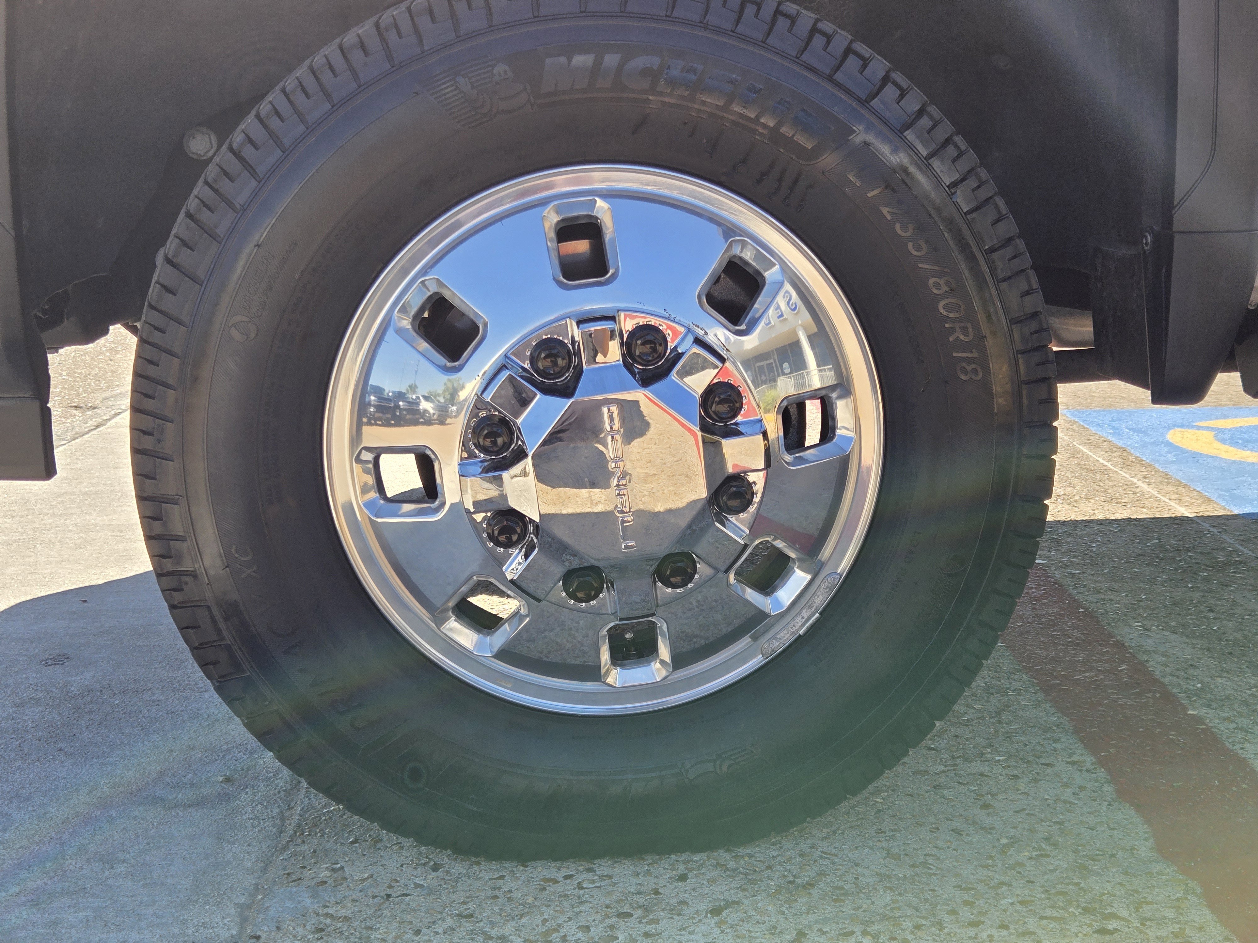 Used 2024 GMC Sierra 3500 Denali Ultimate image 6