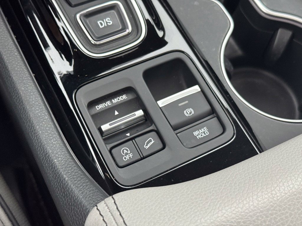 Certified 2025 Honda Pilot Elite image 23