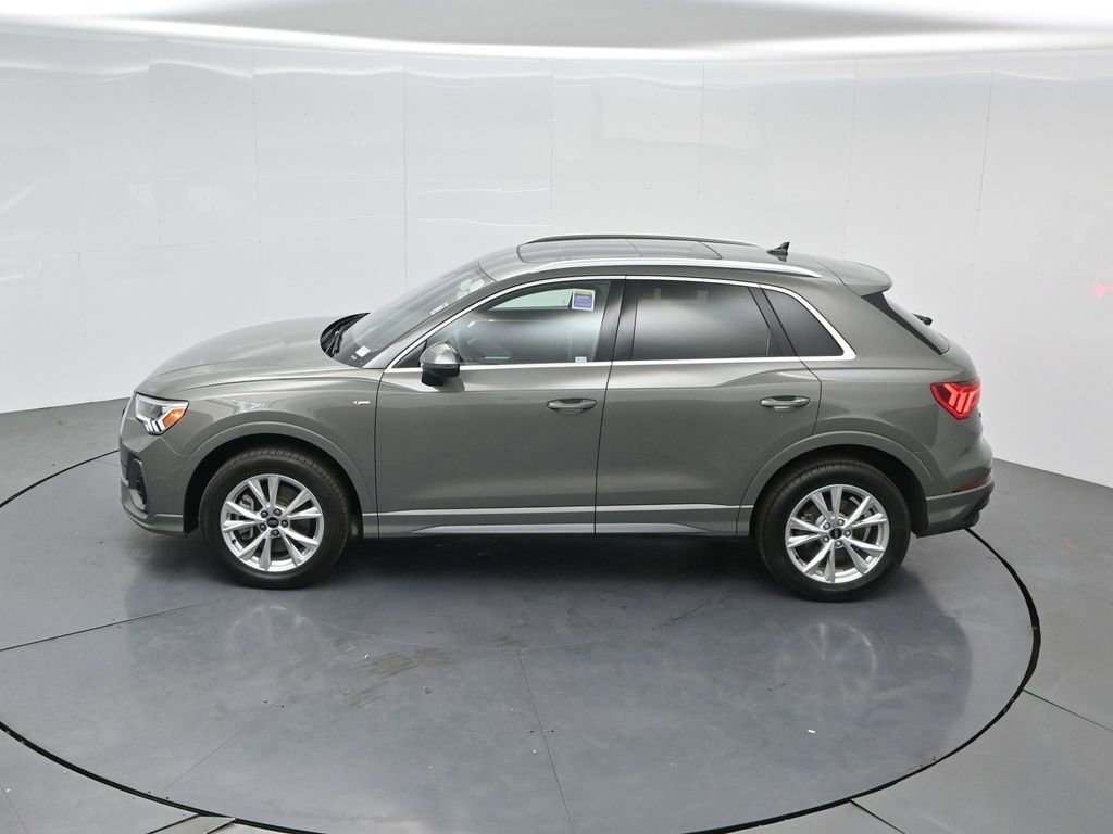Used 2025 Audi Q3 2.0T Premium image 41