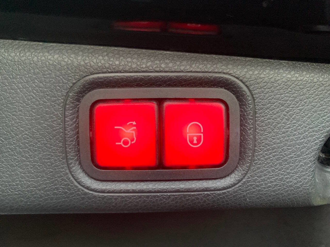 Used 2018 Mercedes-Benz E 63 AMG S image 21