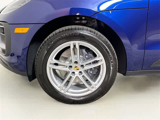 New 2025 Porsche Macan AWD/4WD image 38