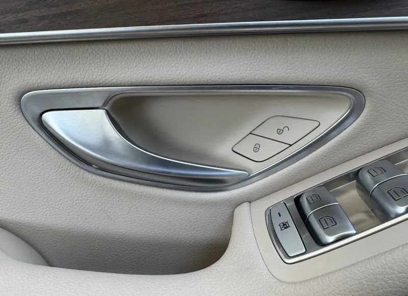 Used 2021 Mercedes-Benz C 300 Sedan image 36