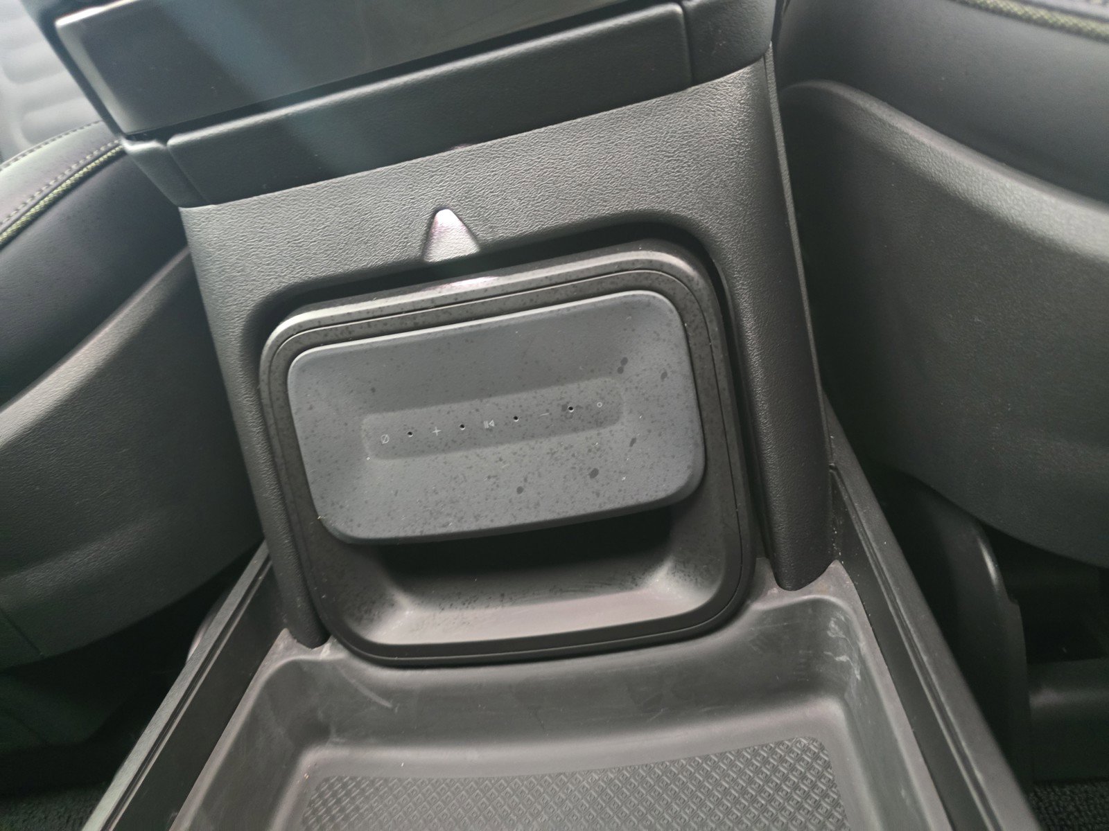 Used 2024 Rivian R1S Adventure image 33