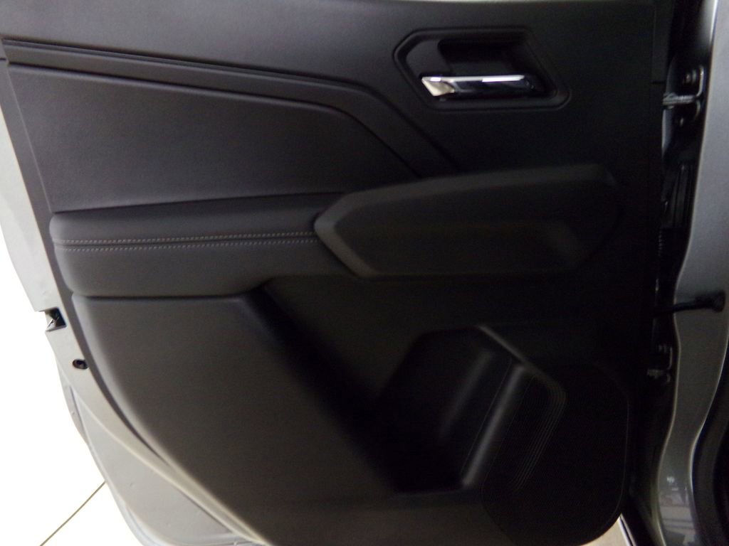 New 2025 Chevrolet Colorado LT w/ LT Convenience Package image 12