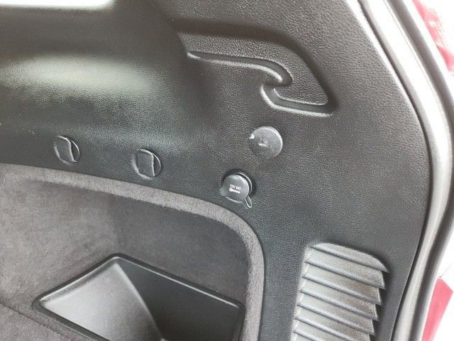 Used 2019 Jeep Grand Cherokee Laredo image 32