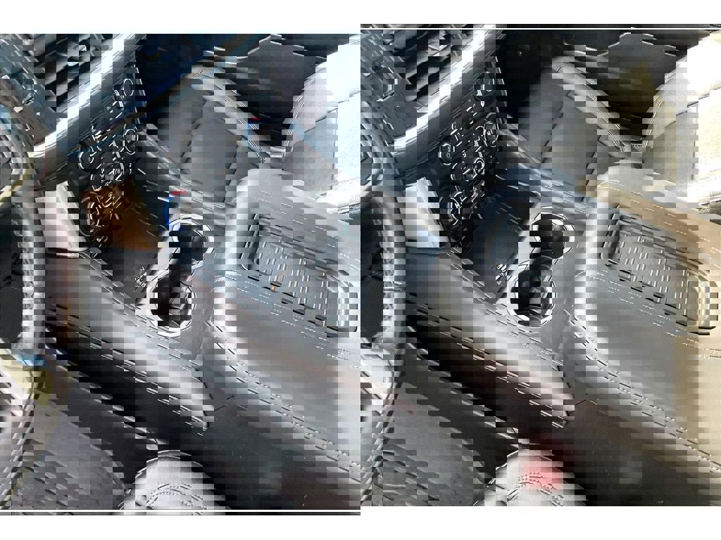 Used 2022 Chevrolet Tahoe Z71 image 18