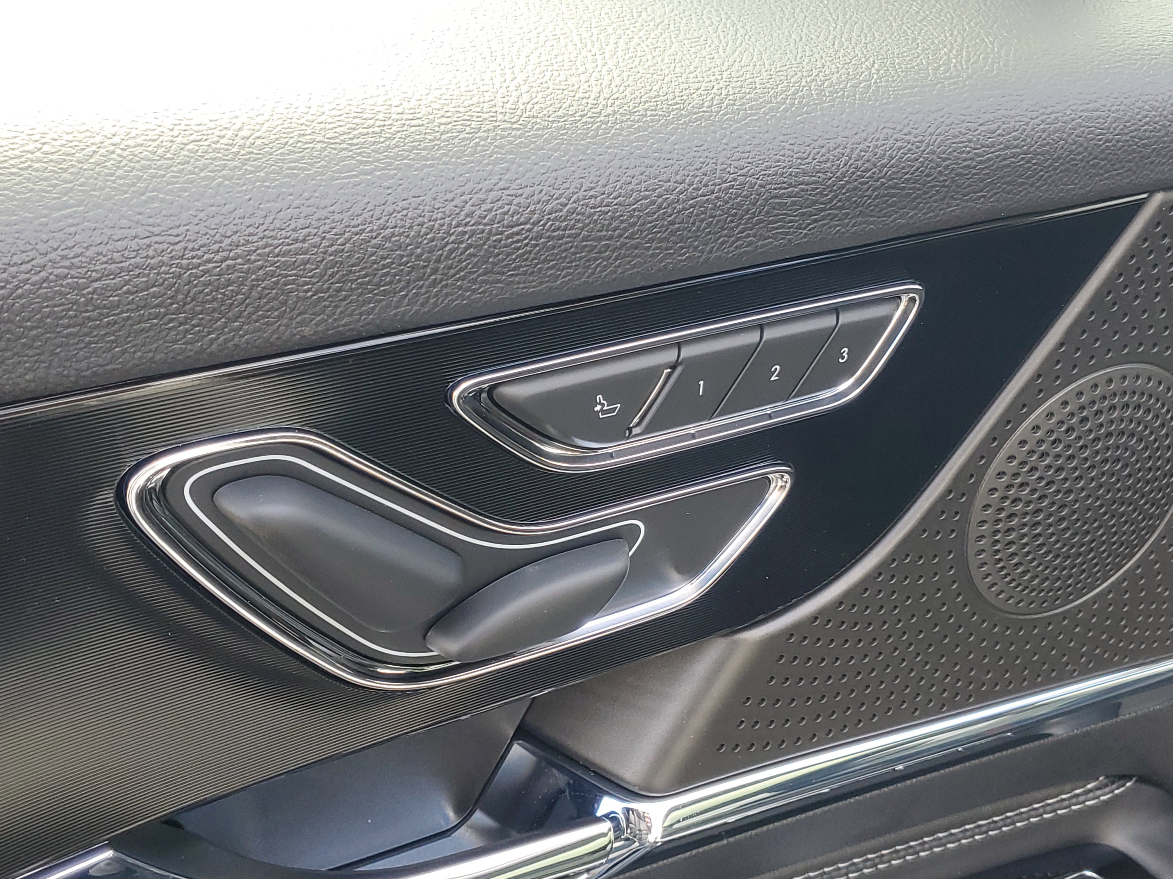 New 2026 Lincoln Corsair Premiere image 9