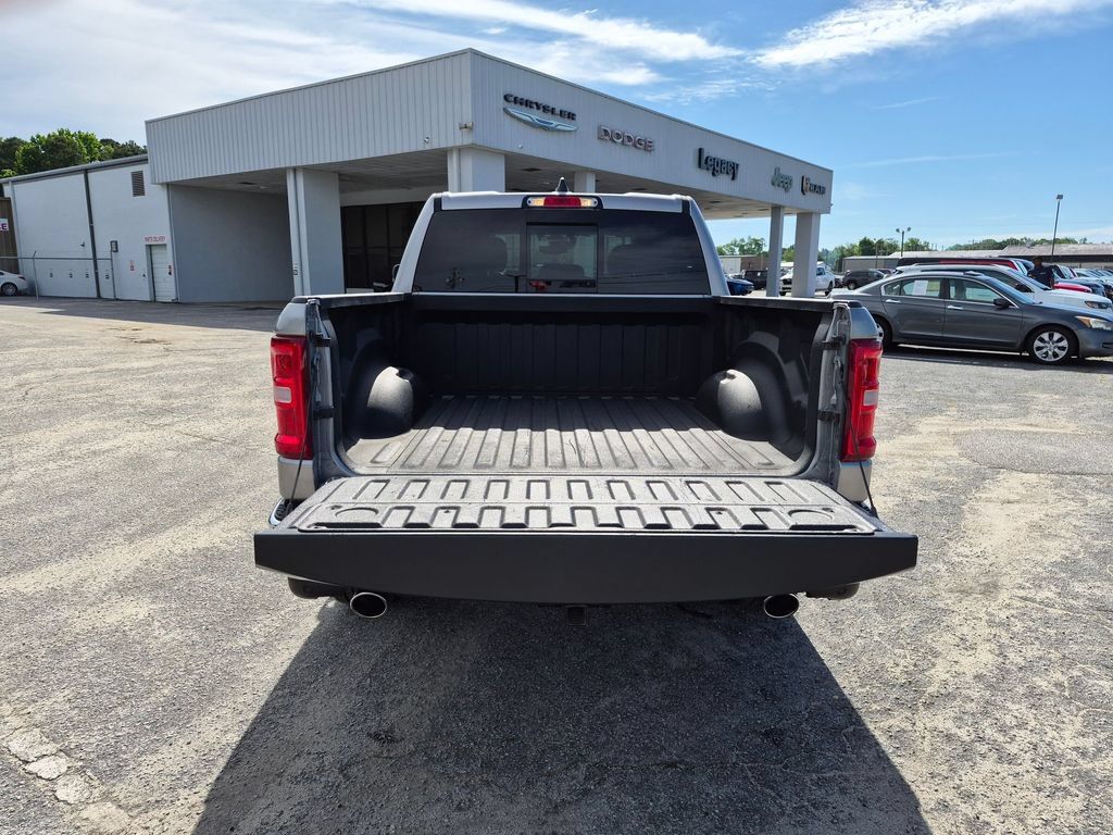 Used 2025 RAM 1500 Big Horn AWD/4WD image 29