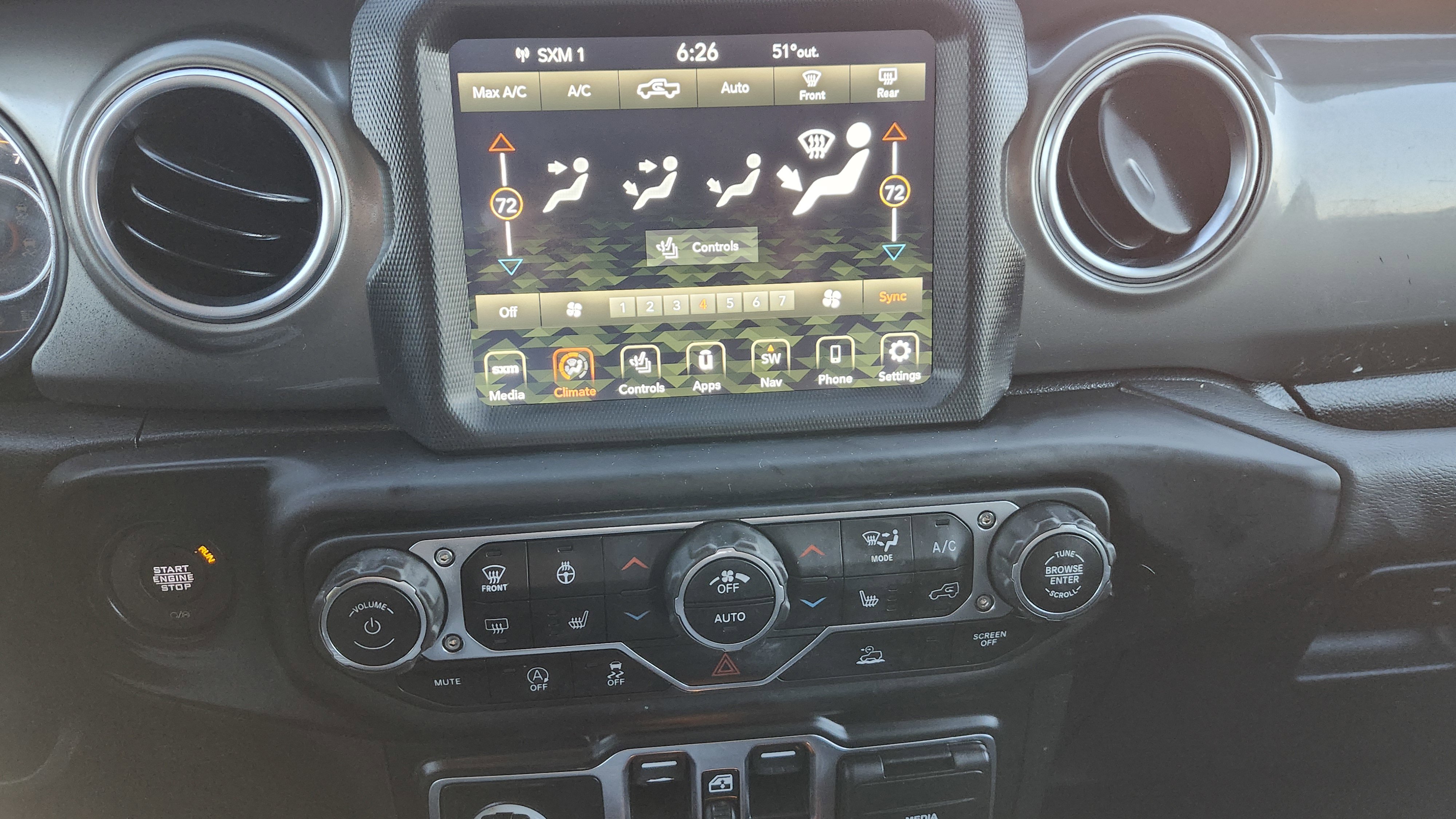 Used 2023 Jeep Gladiator Overland w/ Cold Weather Group image 21