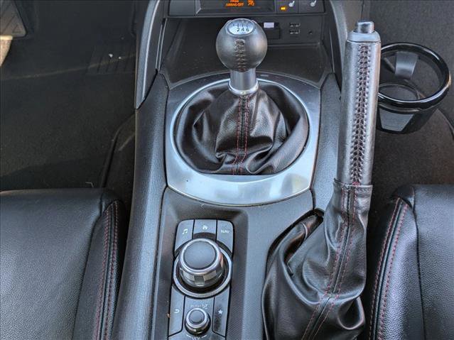 Used 2019 MAZDA MX-5 Miata Club w/ I-ACTIVSENSE Club Package image 12