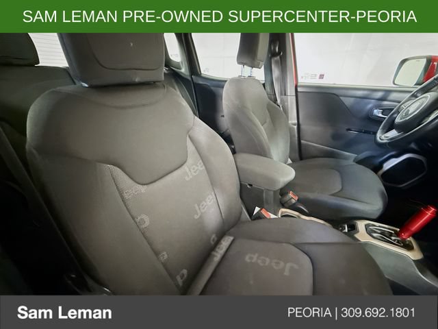 Used 2015 Jeep Renegade Latitude FWD image 25