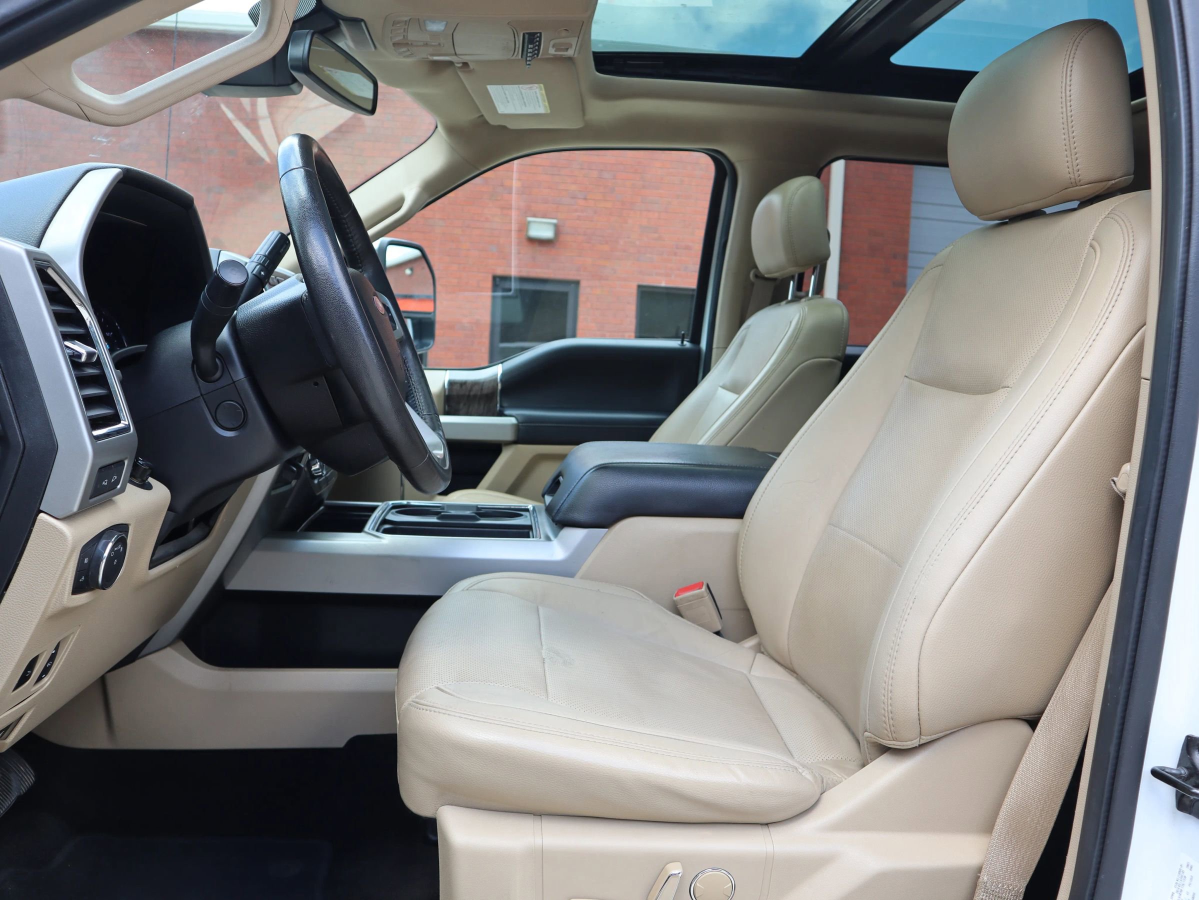 Used 2018 Ford F250 Lariat w/ Lariat Ultimate Package image 27