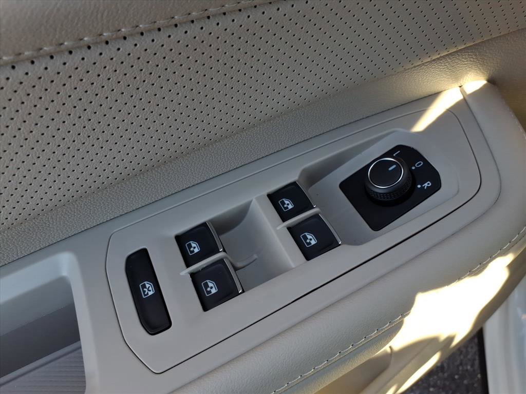 New 2026 Volkswagen Atlas SE image 11