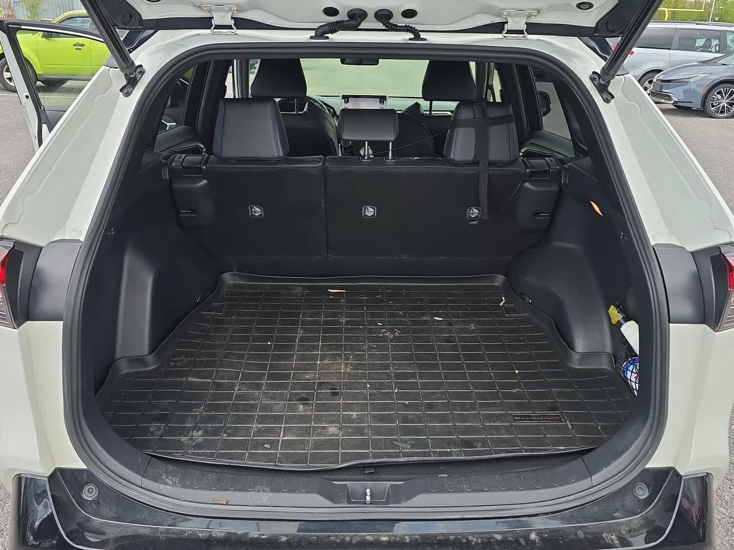Used 2019 Toyota RAV4 XSE w/ Carpet Mat Package AWD/4WD image 7