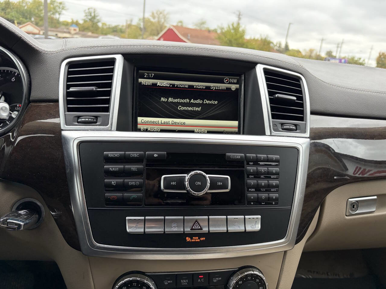 Used 2014 Mercedes-Benz GL 450 4MATIC image 24