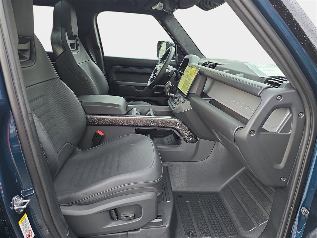 New 2026 Land Rover Defender 110 OCTA image 10