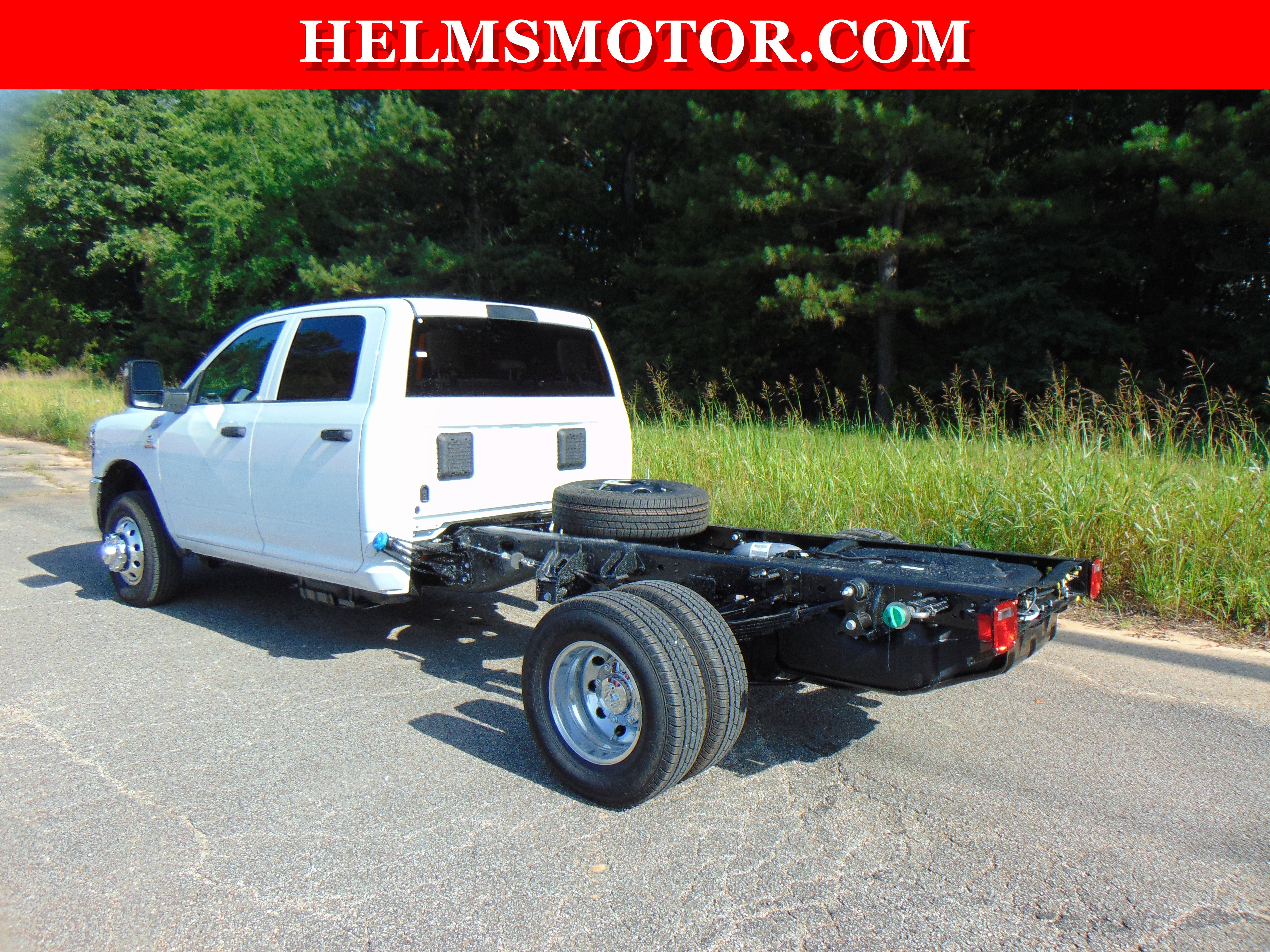 New 2026 RAM 3500 Tradesman image 10