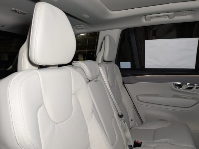 New 2026 Volvo XC90 T8 Ultra w/ Protection Package AWD/4WD image 27