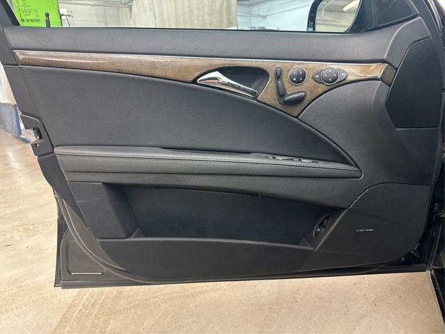Used 2007 Mercedes-Benz E 350 4MATIC Sedan image 24