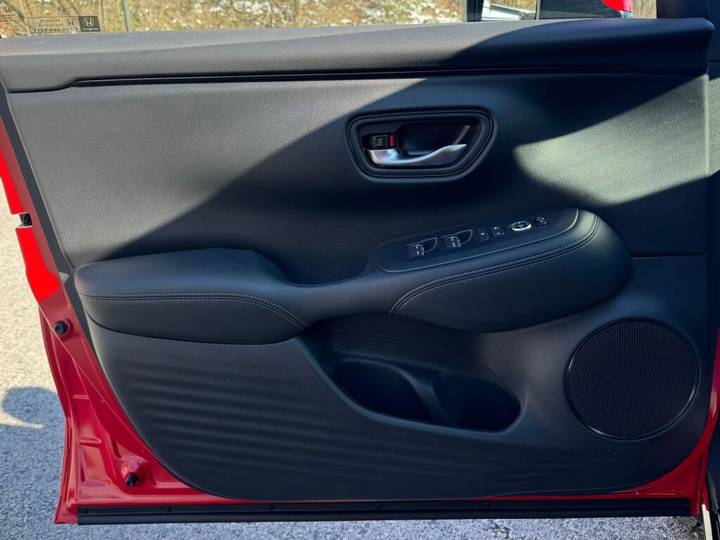 Used 2025 Honda HR-V EX-L image 13