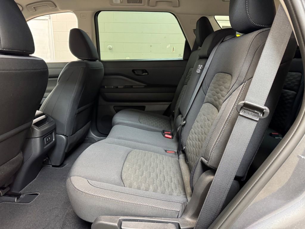 New 2026 Nissan Pathfinder SV image 15