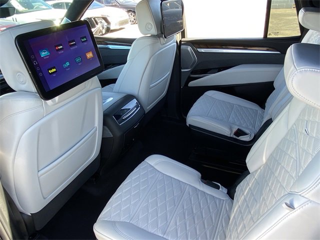 Used 2025 Cadillac Escalade Sport Platinum image 26