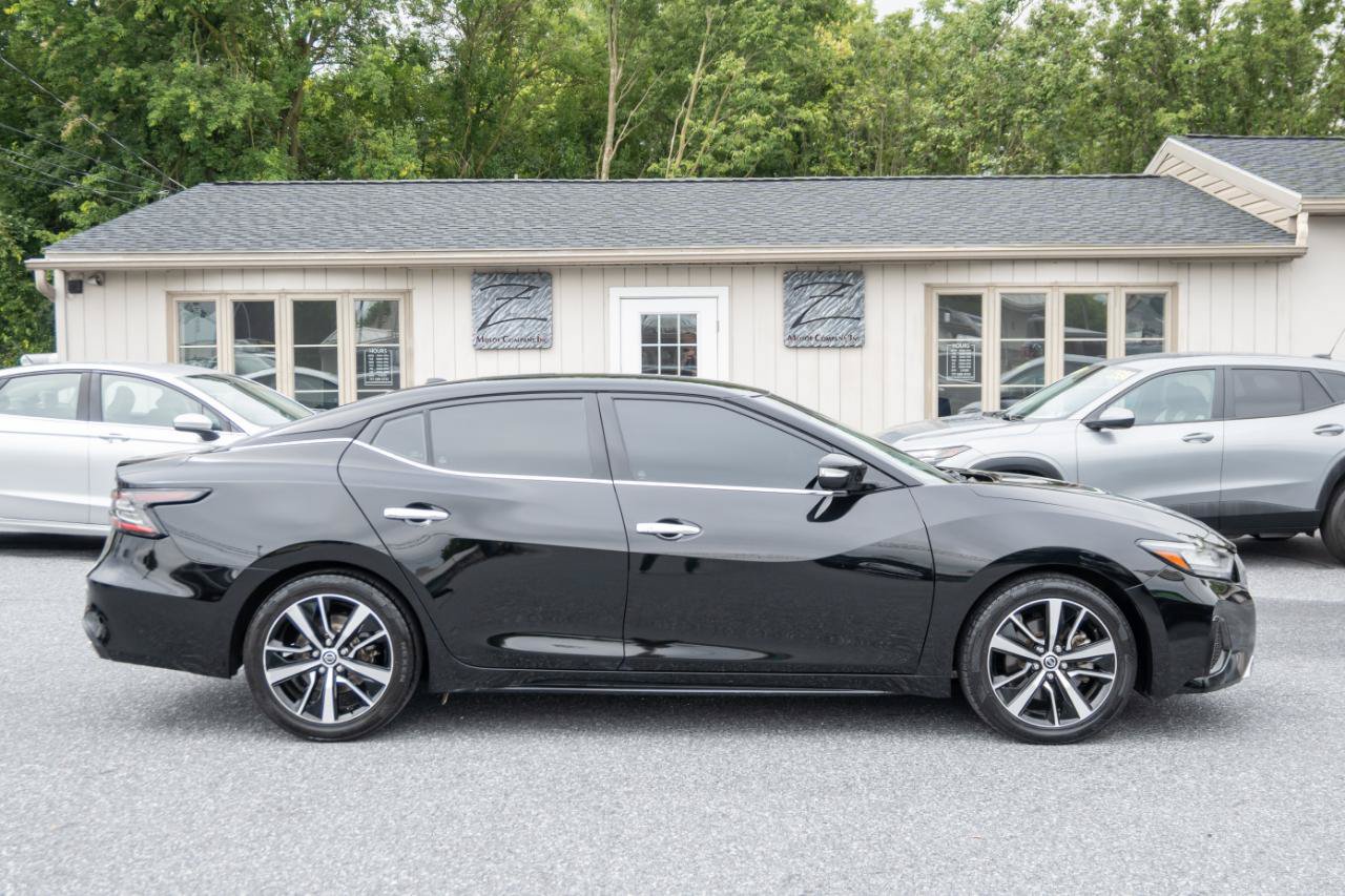 Used 2022 Nissan Maxima SV w/ Floor Mat Group FWD image 13