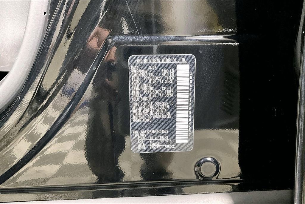 Used 2023 Nissan Armada SL w/ Captain's Chairs Package image 33