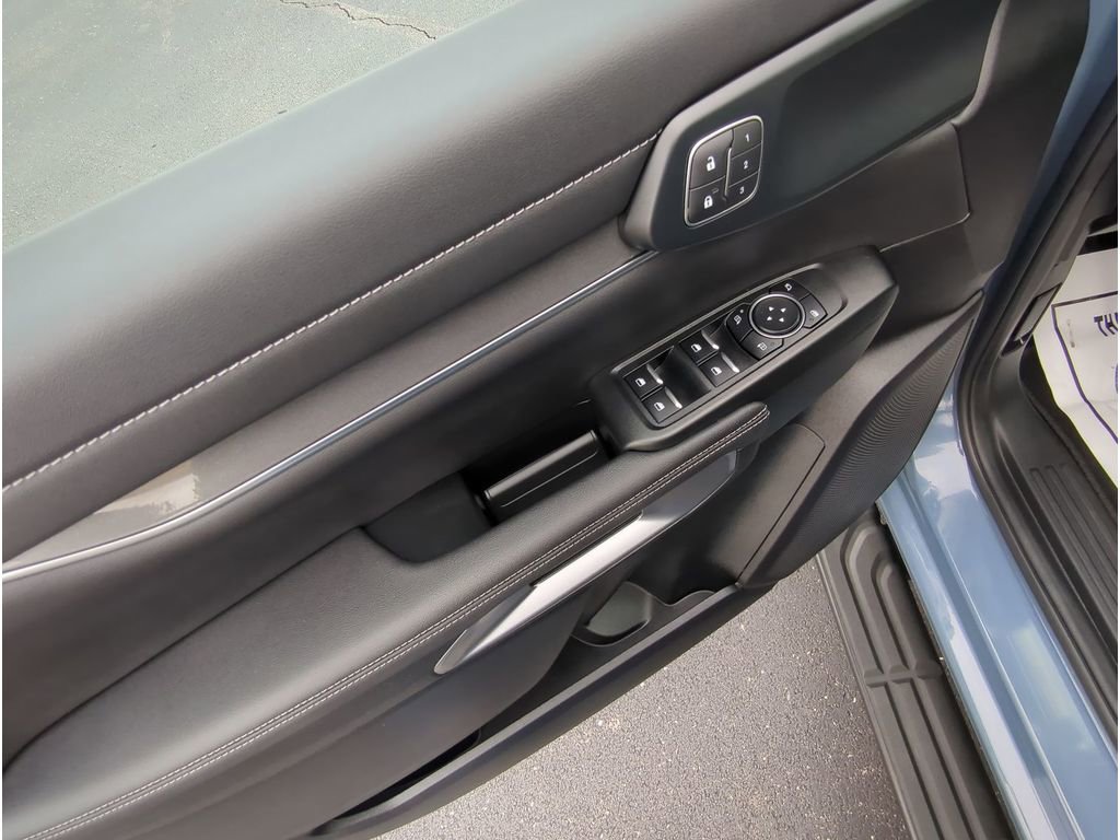 Used 2024 Ford Ranger Lariat w/ FX4 Off-Road Package image 12