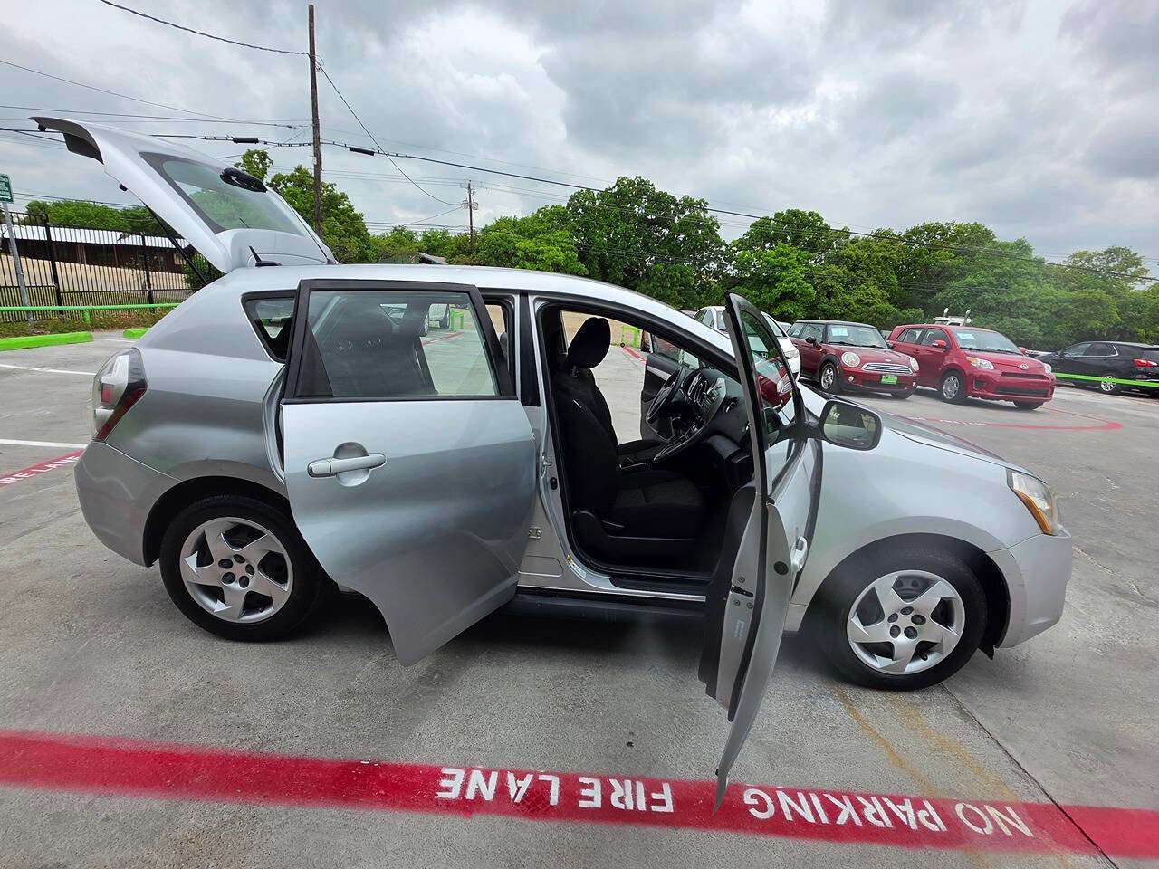 Used 2009 Pontiac Vibe w/ Preferred Package FWD image 31