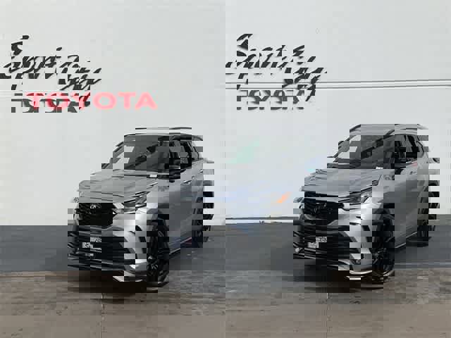 Used 2024 Toyota Highlander LE