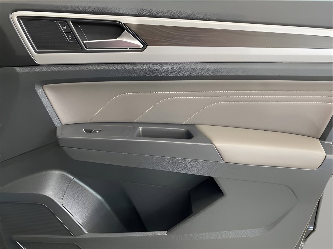 Used 2021 Volkswagen Atlas SE w/ Panoramic Sunroof Package image 18