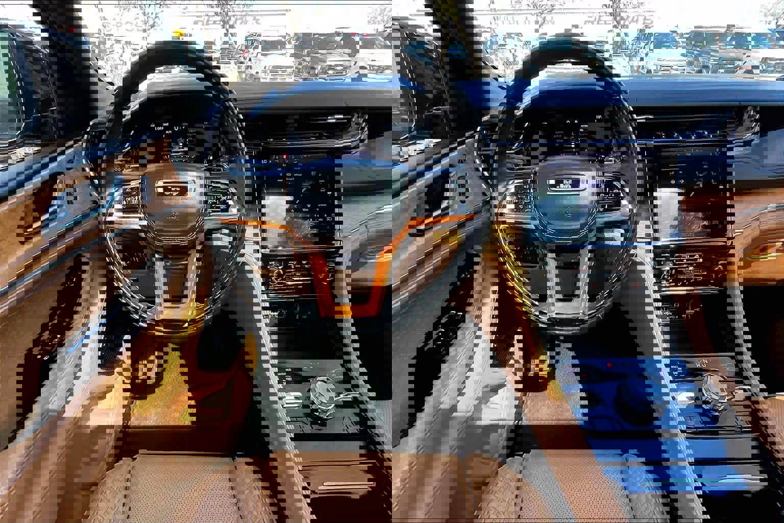 Used 2023 Jeep Grand Cherokee Summit image 6