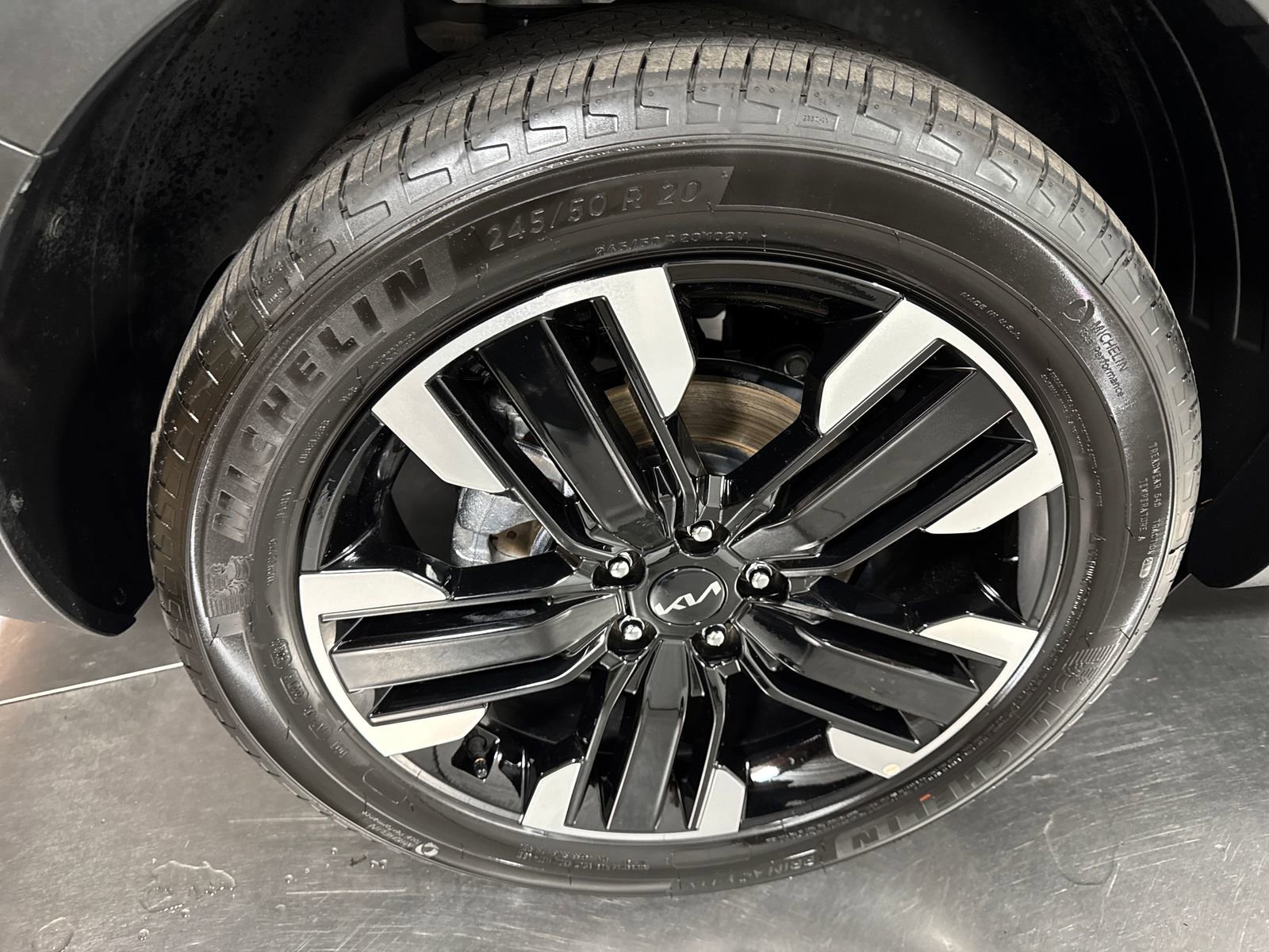 Used 2025 Kia Telluride SX Prestige AWD/4WD image 13