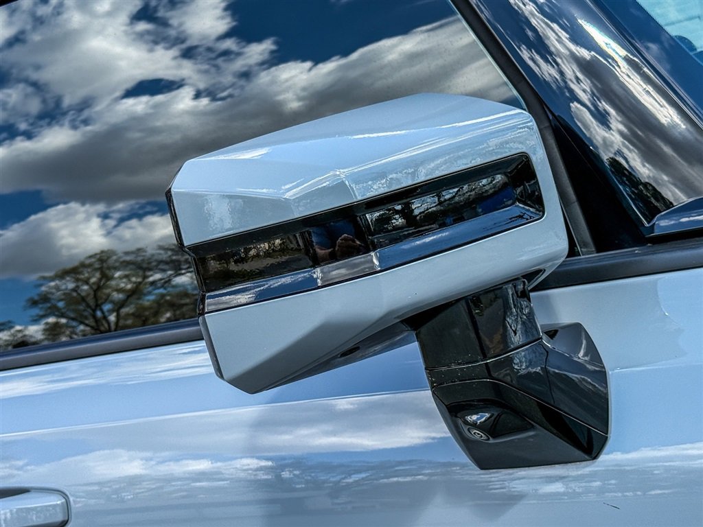 Used 2024 GMC Hummer EV 3X w/ LPO, Illumination Package image 34