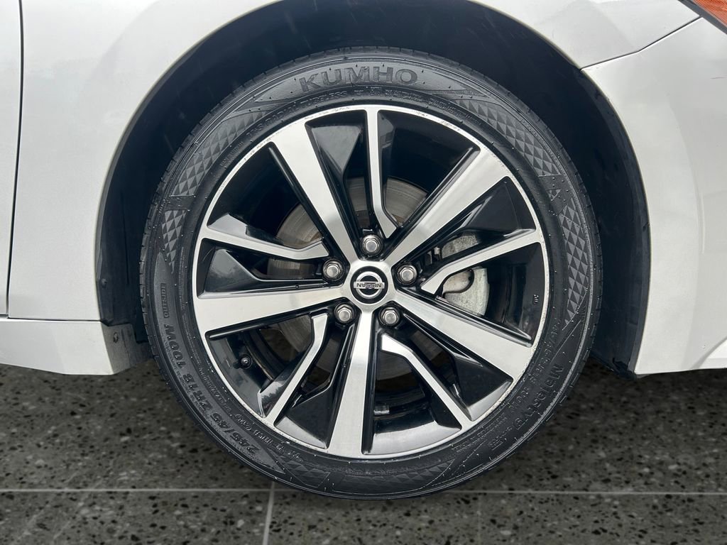 Used 2022 Nissan Maxima SV w/ Floor Mat Group image 9